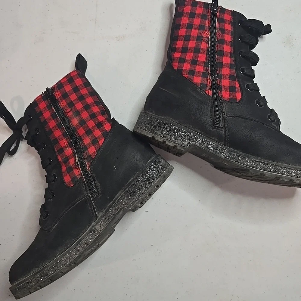 MIA Kids Boots Youth‎ Girls 2 Kissia Side Zip Combat Black & Red Plaid Glitter